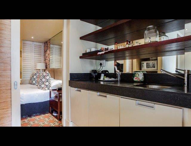 2 BEDROOM APARTMENT FOR SALE IN UMHLANGA RIDGE